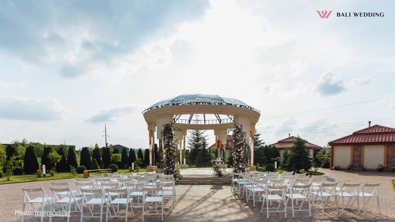 Wedding venue with dome structure