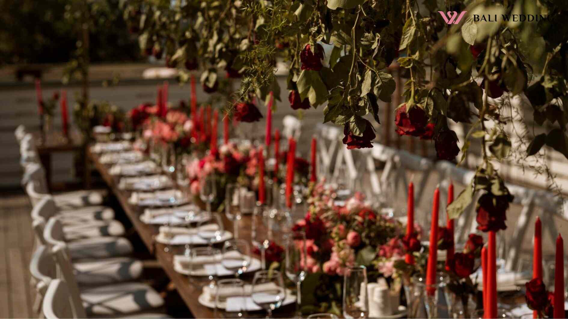 Beautiful wedding table arrangement